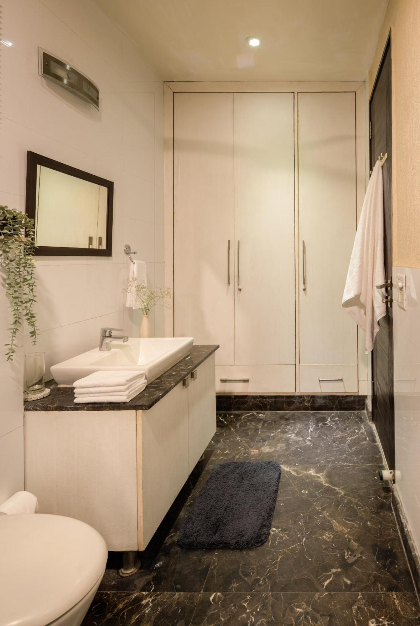 Safdarjung Enclave Apartment New Delhi